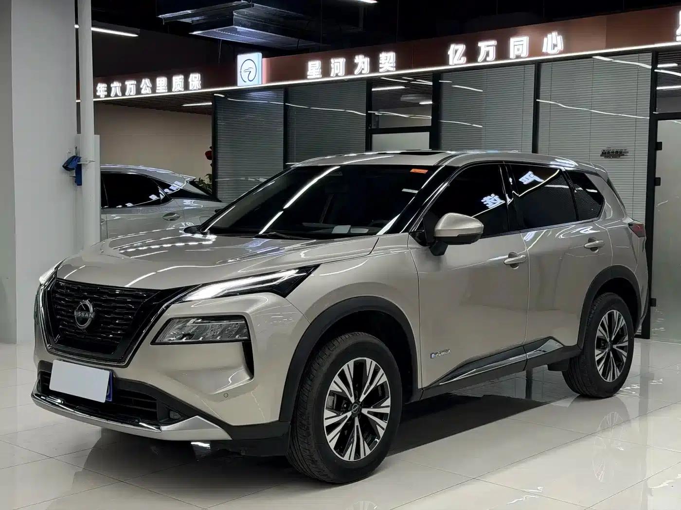 Nissan X-Trail 2023 e-POWER Super Hybrid Dual Motor AWD Luxury Edition — миниатюра 1