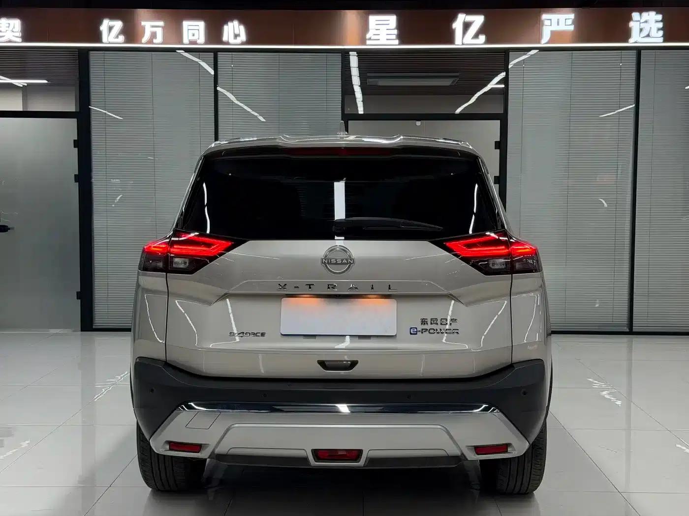 Nissan X-Trail 2023 e-POWER Super Hybrid Dual Motor AWD Luxury Edition — миниатюра 19