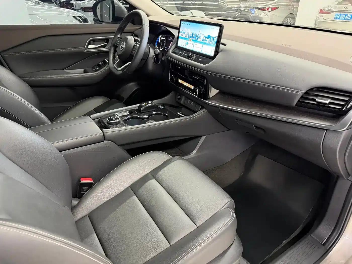 Nissan X-Trail 2023 e-POWER Super Hybrid Dual Motor AWD Luxury Edition — миниатюра 4