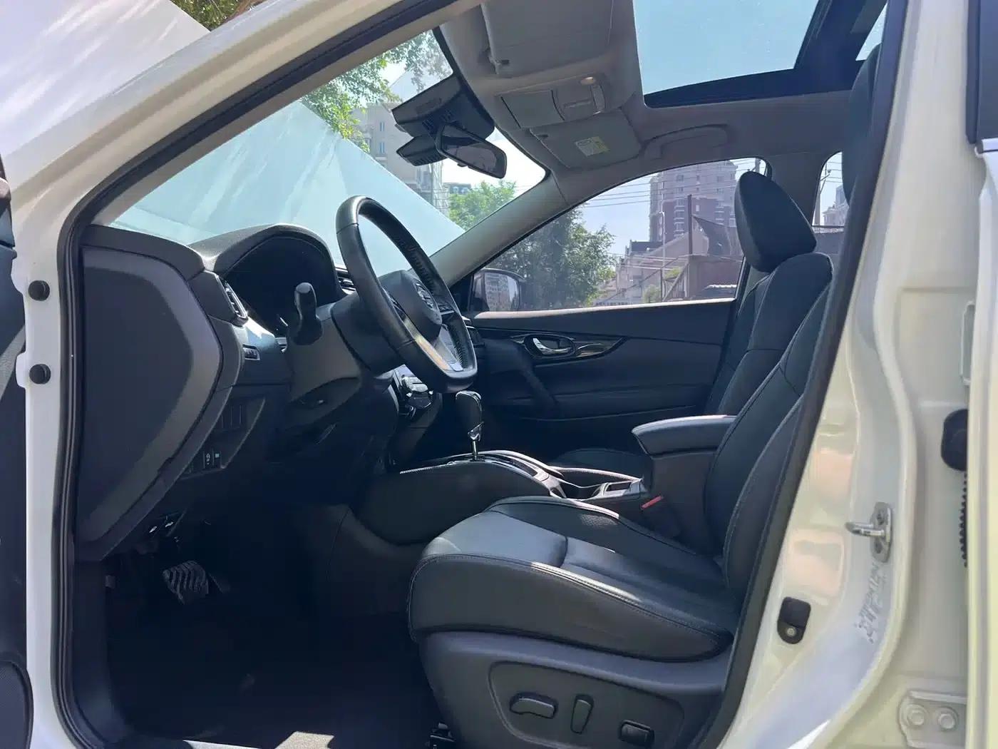 Nissan X-Trail 2022 2.0L 2WD Intelligent Comfort Edition — миниатюра 4