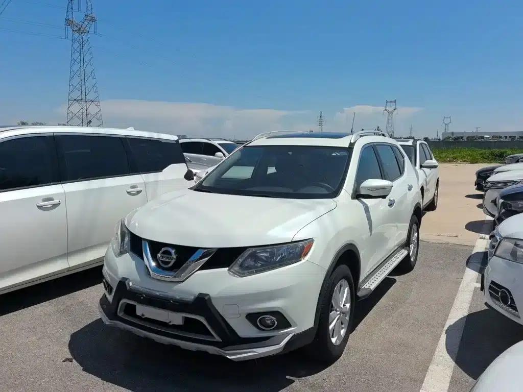 Nissan X-Trail 2015 2.0L CVT Comfort MAX Edition 2WD — миниатюра 1
