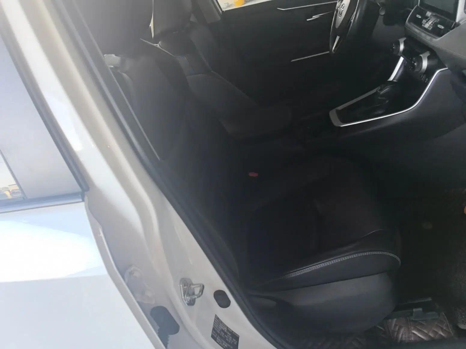 Toyota RAV4 2021 2.0L CVT Two-Wheel Drive Fashion PLUS Edition — миниатюра 19