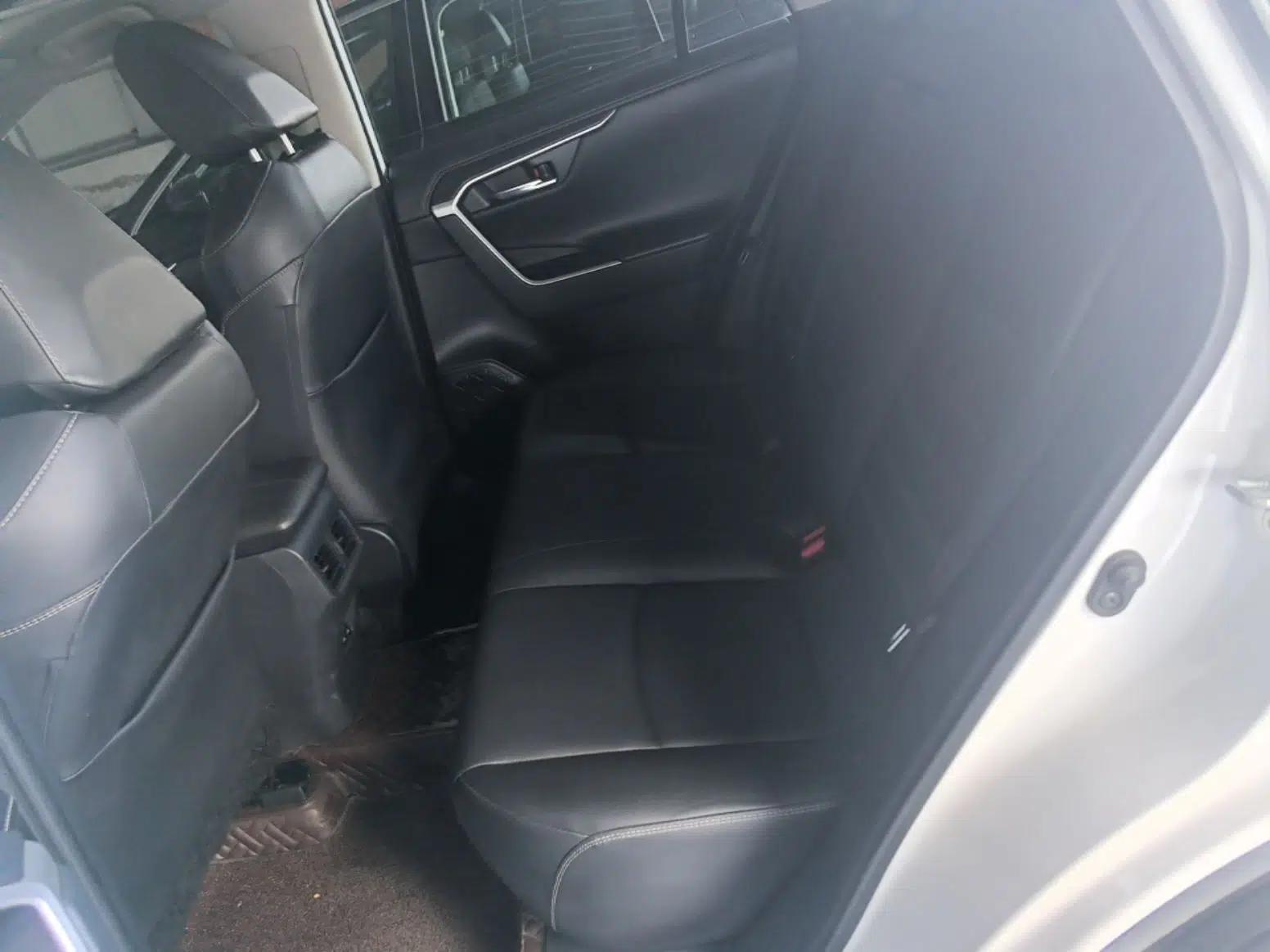 Toyota RAV4 2021 2.0L CVT Two-Wheel Drive Fashion PLUS Edition — миниатюра 20