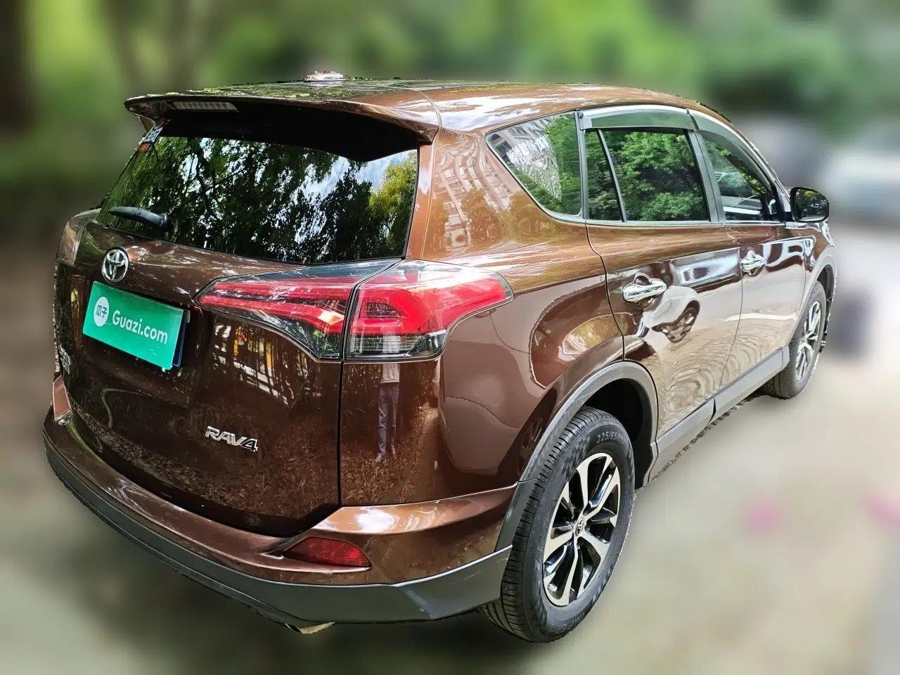 Toyota RAV4 2016 2.0L CVT Two-Wheel Drive Fashion Edition China V Standard — миниатюра 6