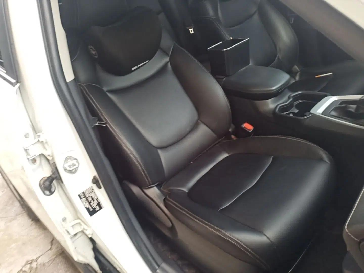 Toyota RAV4 2020 2.0L CVT Two-Wheel Drive Fashion Edition — миниатюра 19