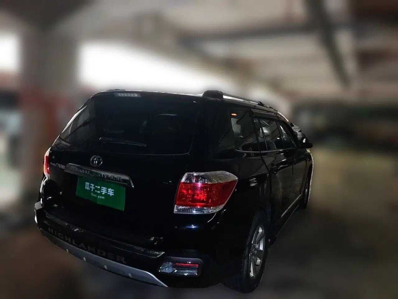 Toyota Highlander 2013 2.7L Two-Wheel Drive 5-Seater Purple Gold Edition — миниатюра 6