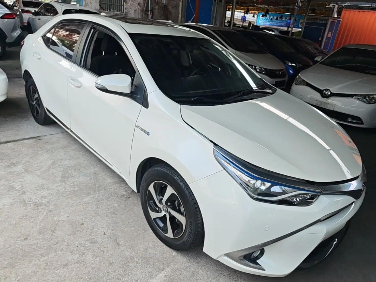 Toyota Levin 2017 Revised Dual-Engine 1.8H GS E-CVT Elite Sunroof Version China V Standard — миниатюра 3