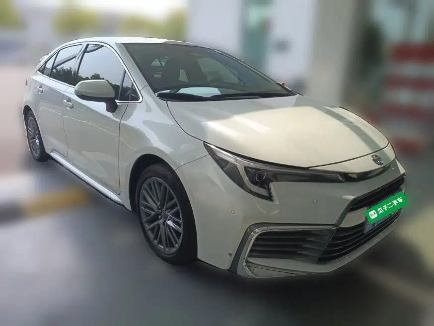 Toyota Levin 2023 Revised Version 2.0L Luxury Edition — миниатюра 3