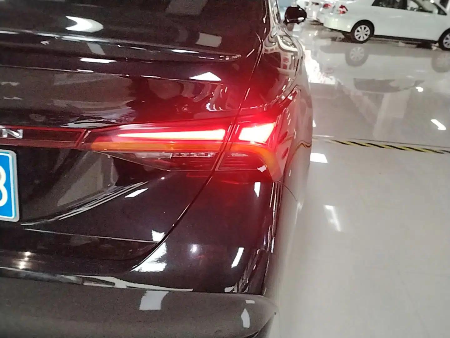 Toyota Avalon 2021 2.5L Luxury Edition — миниатюра 9