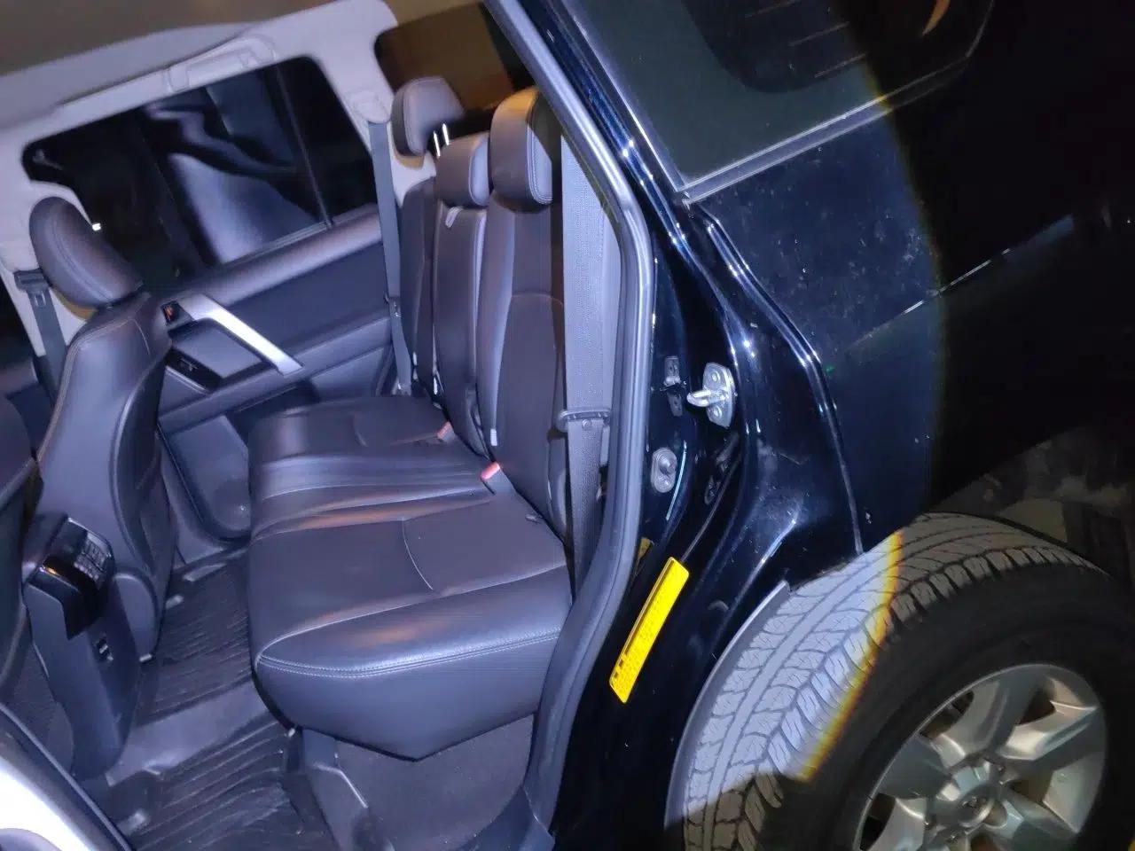 Toyota Prado 2016 2.7L Automatic Standard Edition — миниатюра 17