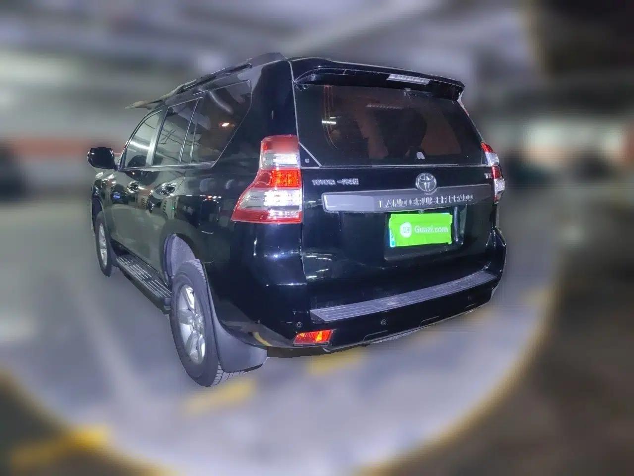 Toyota Prado 2016 2.7L Automatic Standard Edition — миниатюра 4