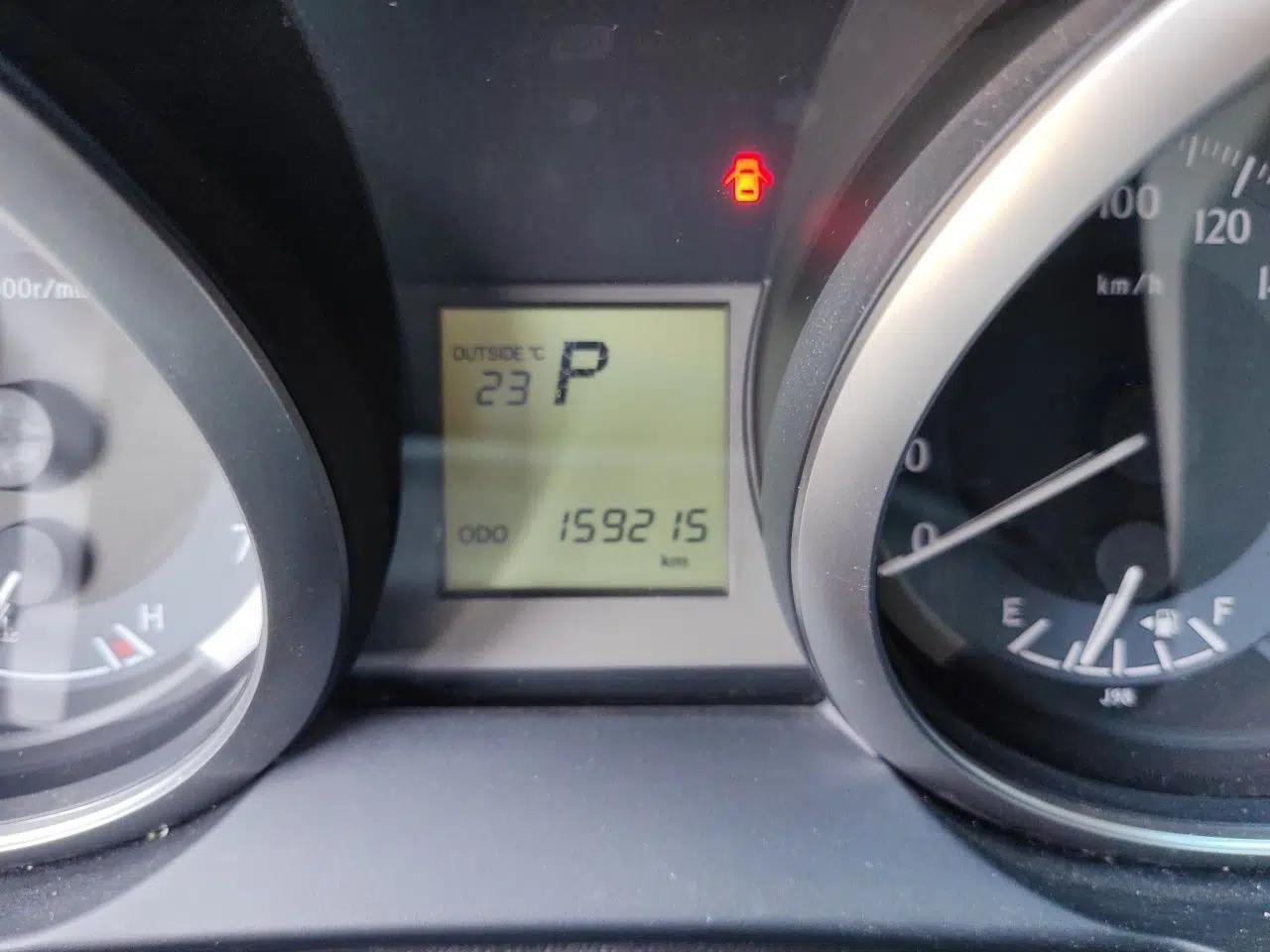 Toyota Prado 2016 2.7L Automatic Standard Edition — миниатюра 12