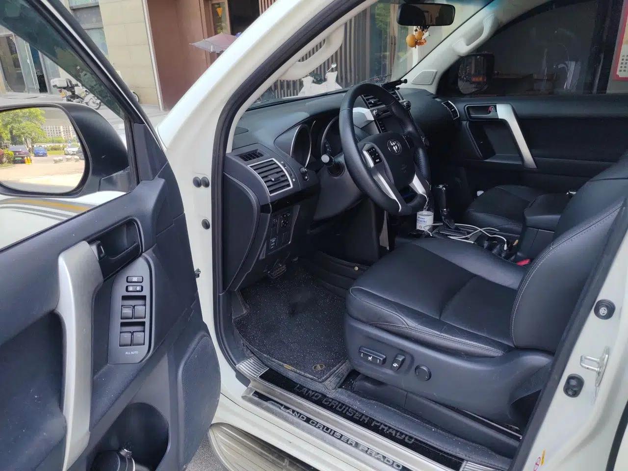 Toyota Prado 2016 2.7L Automatic Standard Edition — миниатюра 16