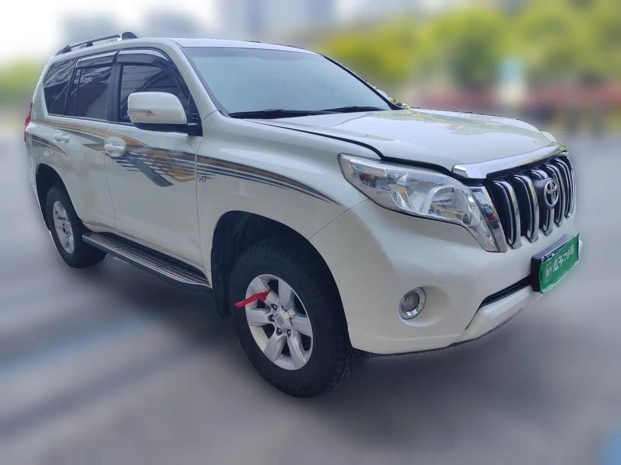 Toyota Prado 2016 2.7L Automatic Standard Edition — миниатюра 3