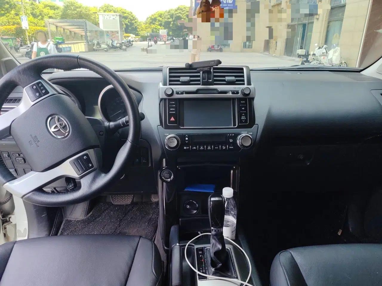 Toyota Prado 2016 2.7L Automatic Standard Edition — миниатюра 9
