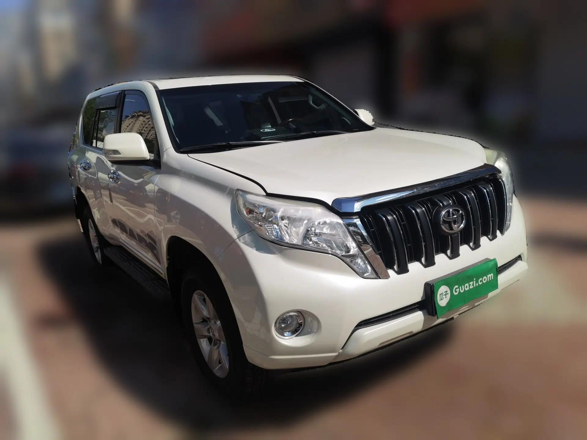 Toyota Prado 2016 2.7L Automatic Standard Edition — миниатюра 3