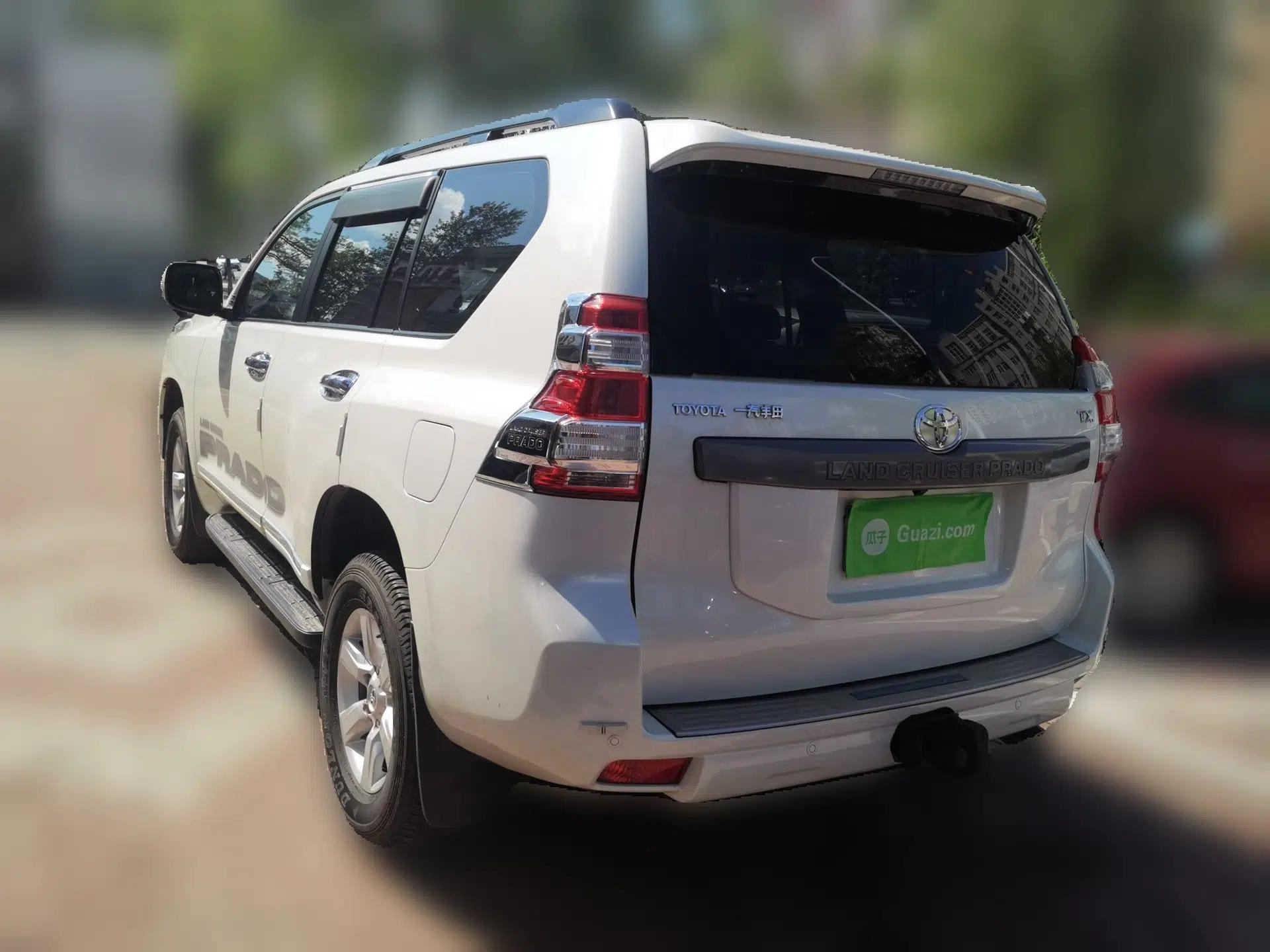 Toyota Prado 2016 2.7L Automatic Standard Edition — миниатюра 4