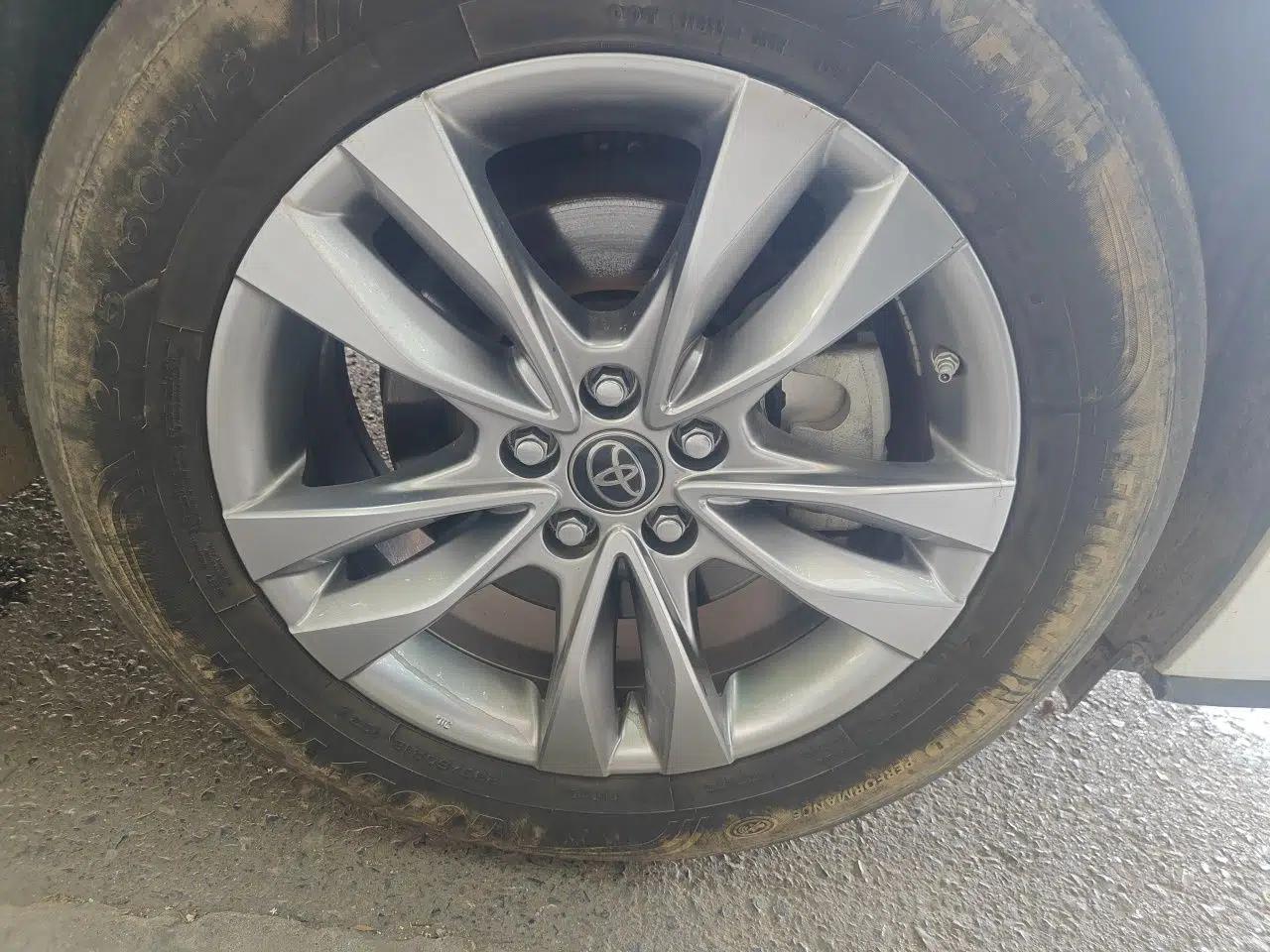 Toyota SIENNA 2021 2.5L Hybrid Platinum Edition — миниатюра 8