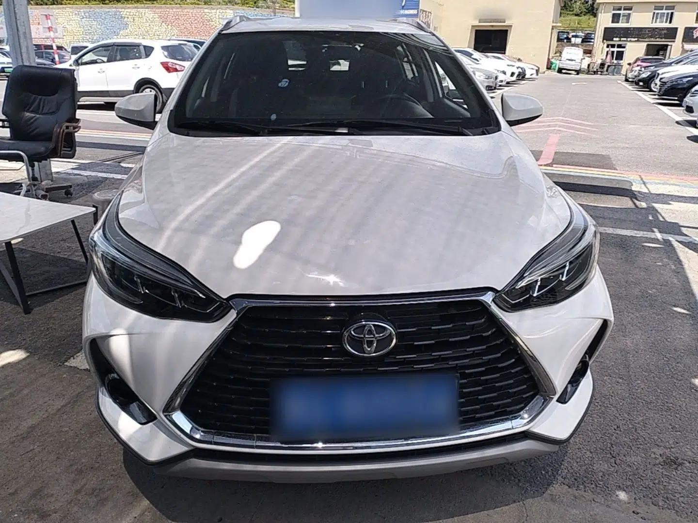 Toyota YARiS L Zhi Xuan 2021 X-Trail 1.5L CVT Leading Edition — миниатюра 2