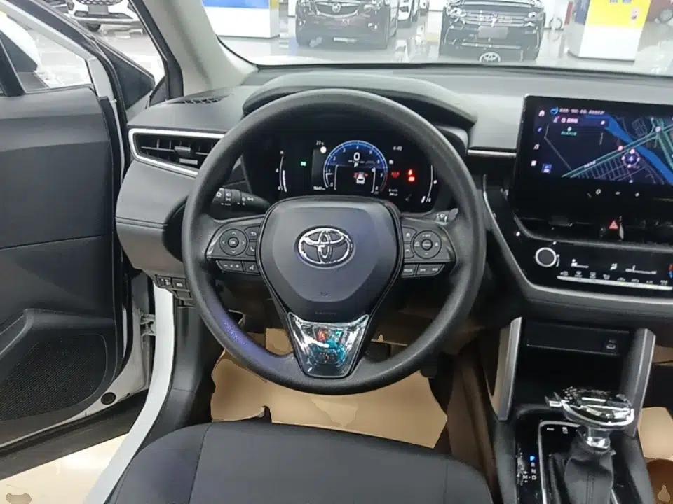 Toyota Corolla Cross 2023 2.0L Elite Edition — миниатюра 13