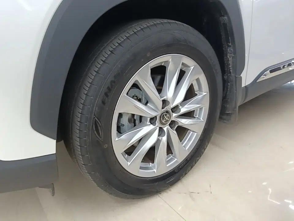 Toyota Corolla Cross 2023 2.0L Elite Edition — миниатюра 10