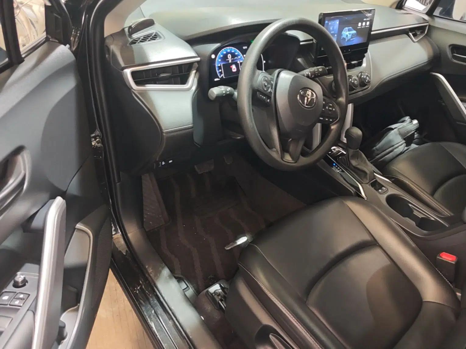 Toyota Corolla Cross 2023 2.0L Pioneer Edition — миниатюра 18