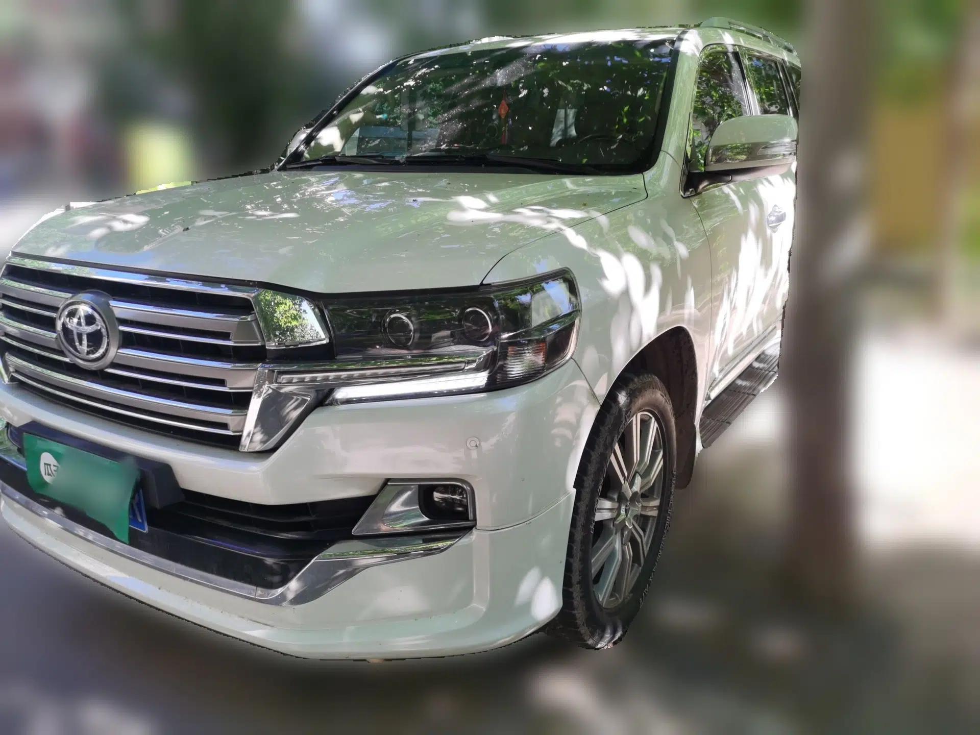 Toyota Land Cruiser — миниатюра 1