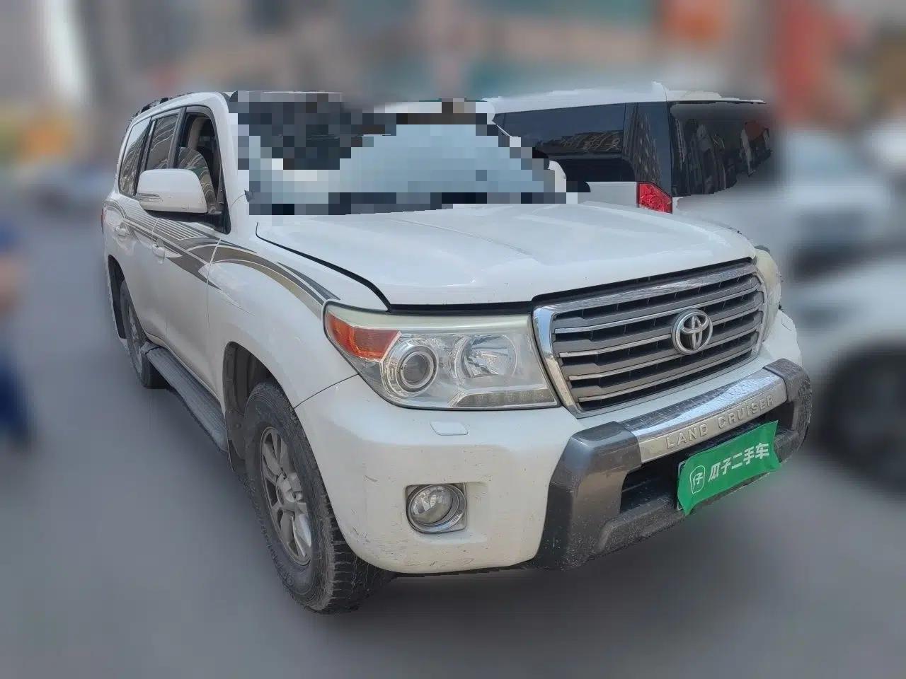 Toyota Land Cruiser 2012 4.0L Automatic VX — миниатюра 3
