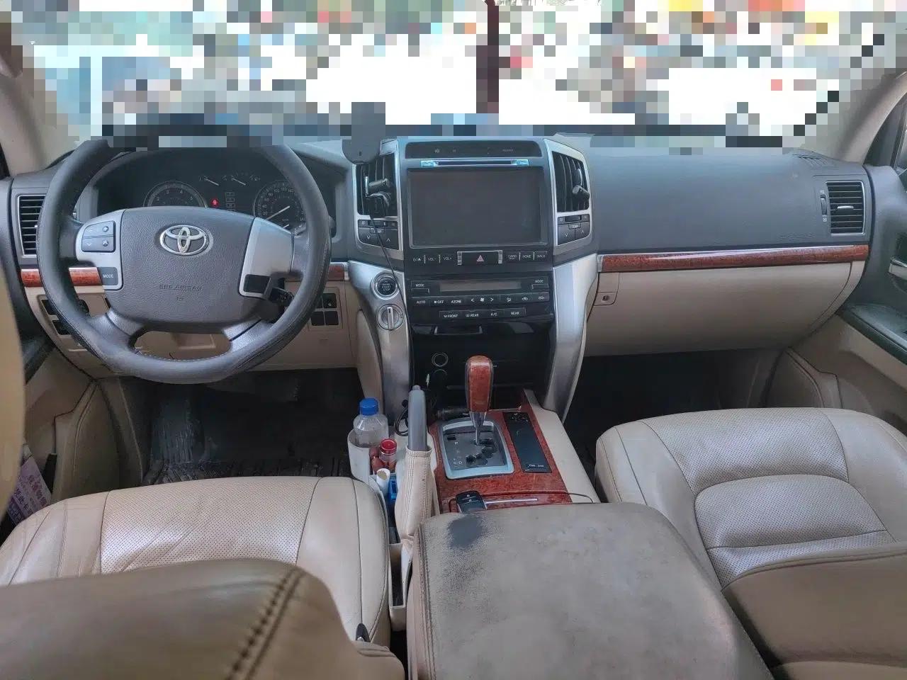 Toyota Land Cruiser 2012 4.0L Automatic VX — миниатюра 9