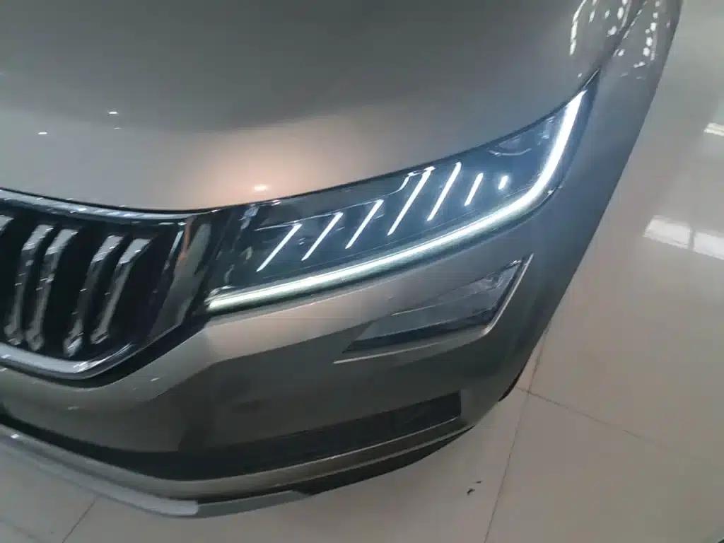 2020 Skoda Kodiaq TSI330 5-seater 2WD Luxury Edition — миниатюра 24