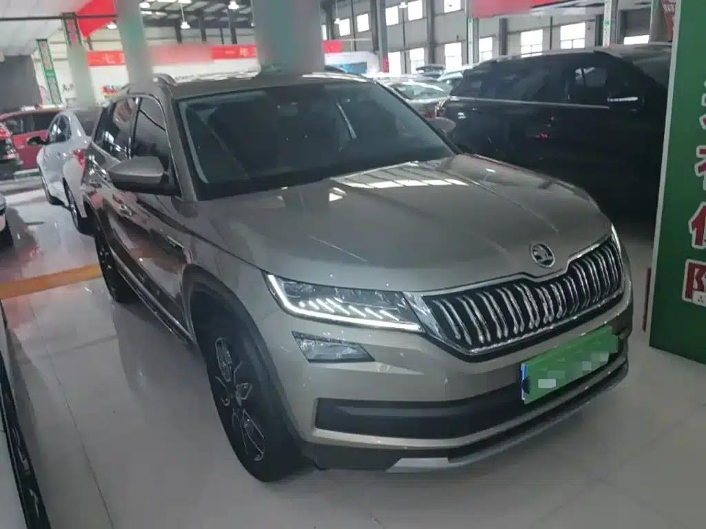 2020 Skoda Kodiaq TSI330 5-seater 2WD Luxury Edition — миниатюра 4