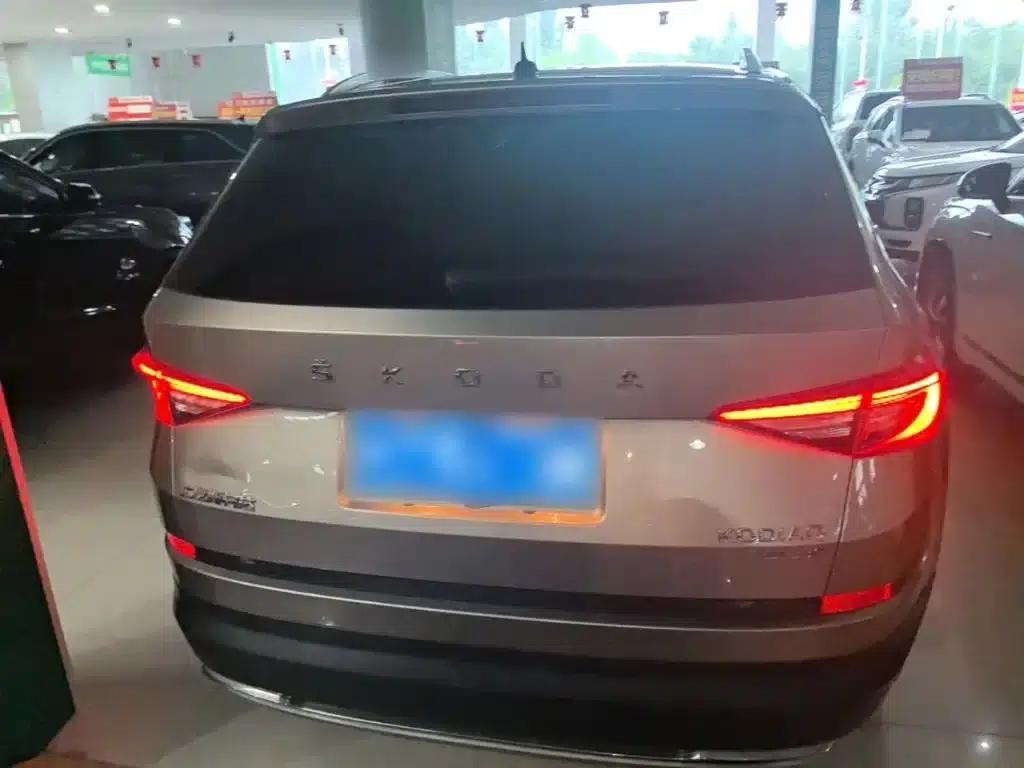 2020 Skoda Kodiaq TSI330 5-seater 2WD Luxury Edition — миниатюра 6