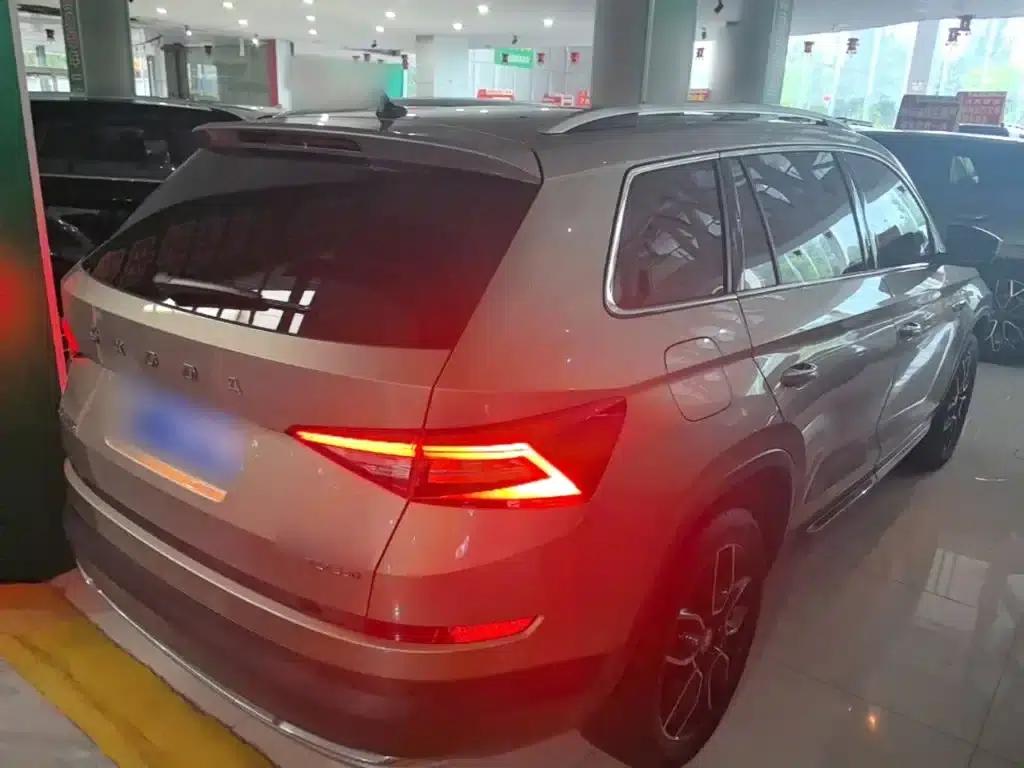 2020 Skoda Kodiaq TSI330 5-seater 2WD Luxury Edition — миниатюра 7