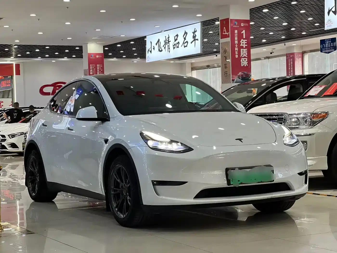 Model Y 2024 Long Range All-Wheel Drive — миниатюра 2