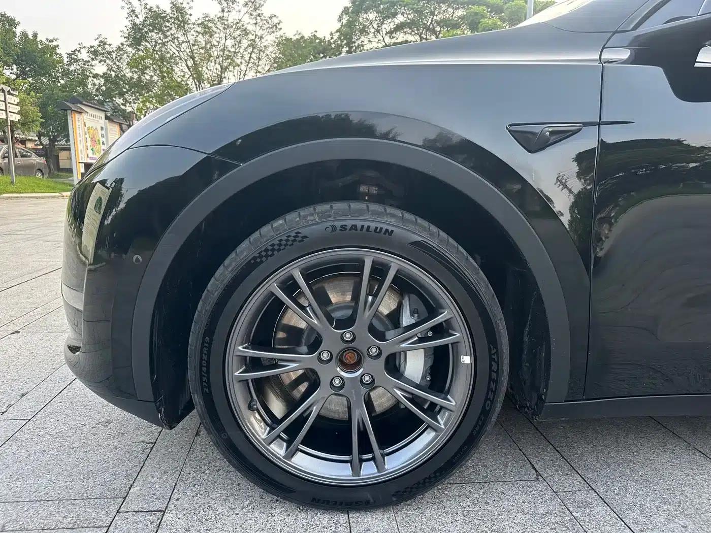 Model Y 2023 Long Range All-Wheel Drive — миниатюра 5