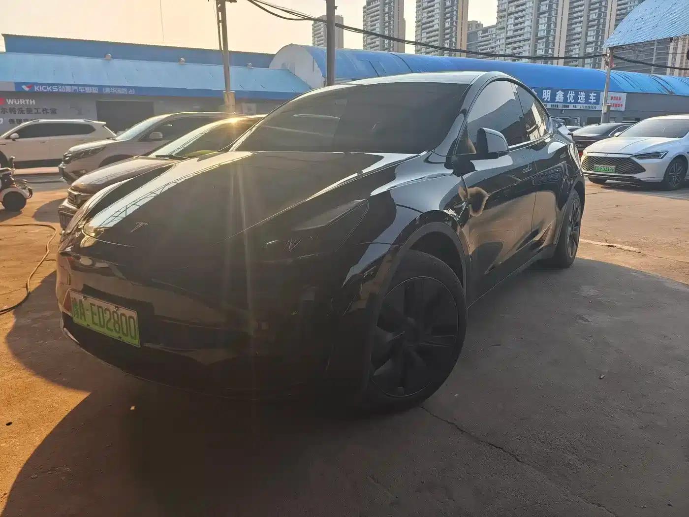 Model Y 2023 Rear-Wheel Drive — миниатюра 1