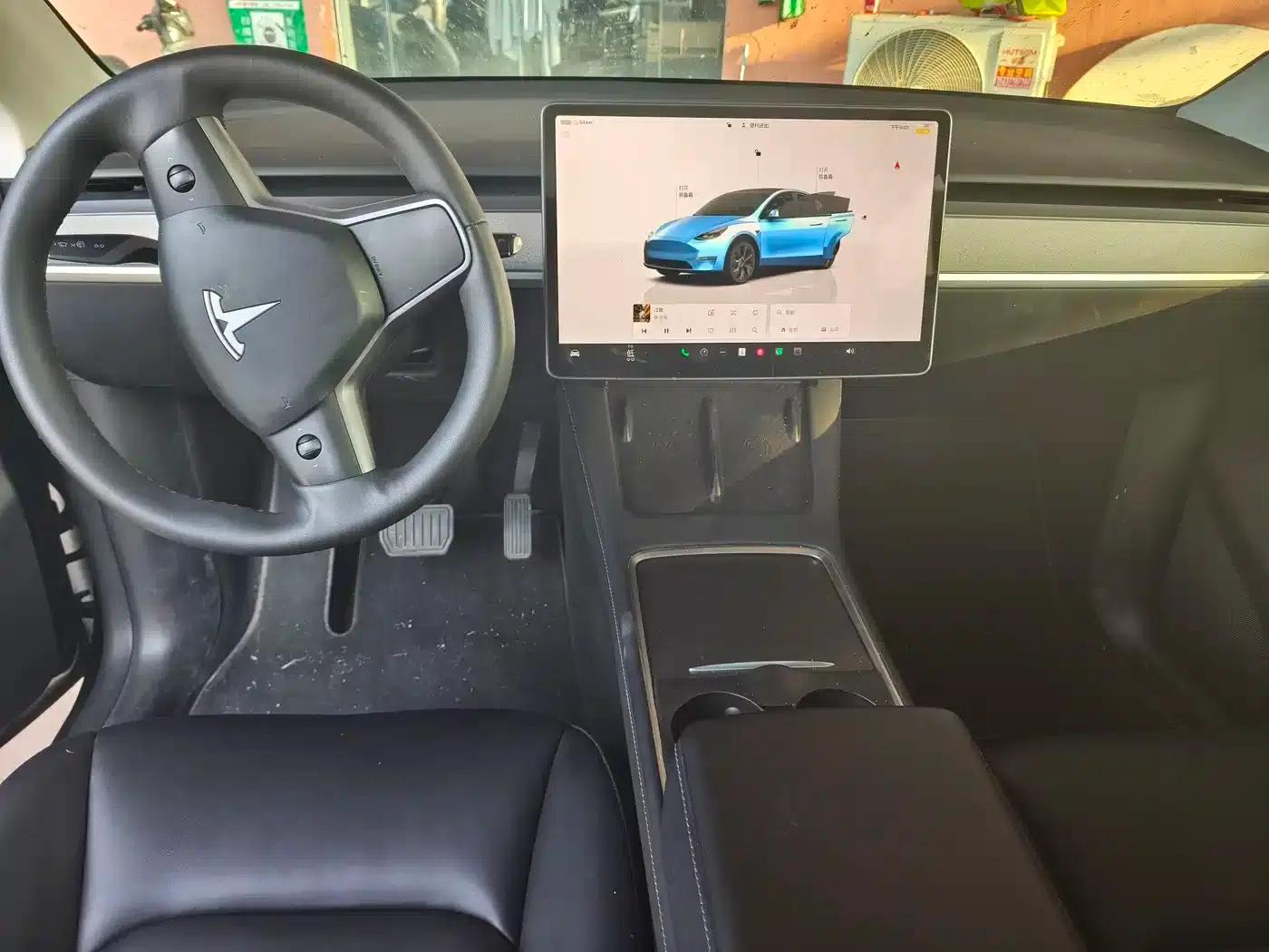 Model Y 2023 Rear-Wheel Drive — миниатюра 6