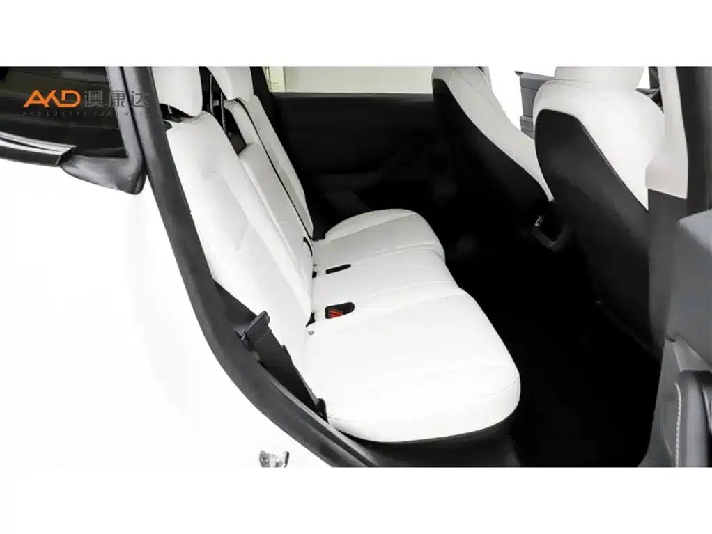 Tesla Model Y/2023/Long Range All-Wheel Drive Version — миниатюра 8