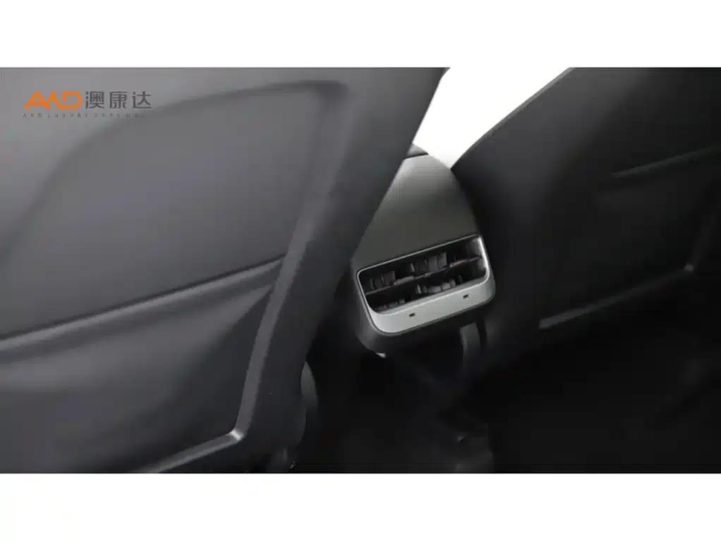 Tesla Model Y/2023/Long Range All-Wheel Drive Version — миниатюра 9