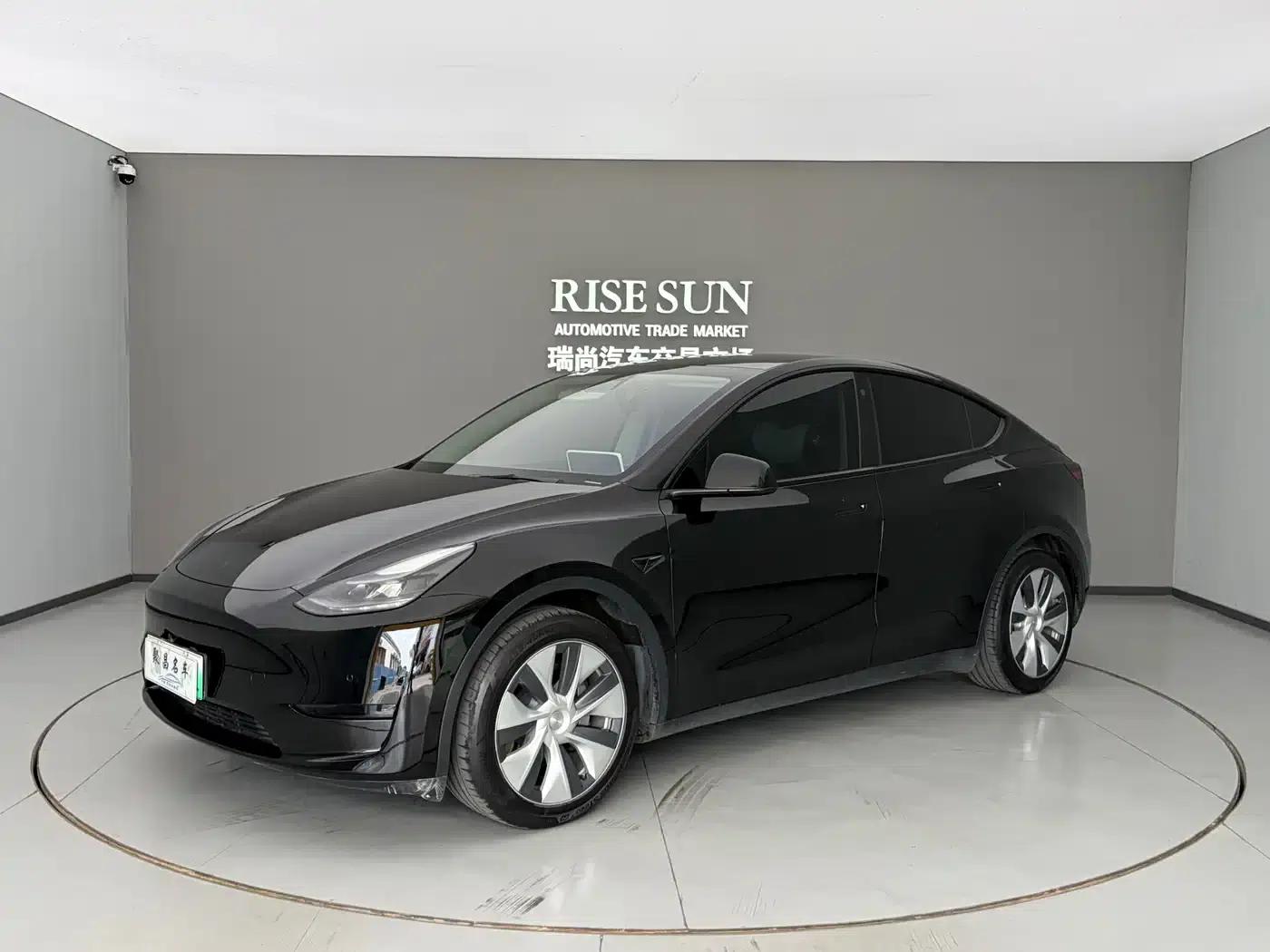 Model Y 2022 Facelift Rear-Wheel Drive Version — миниатюра 1
