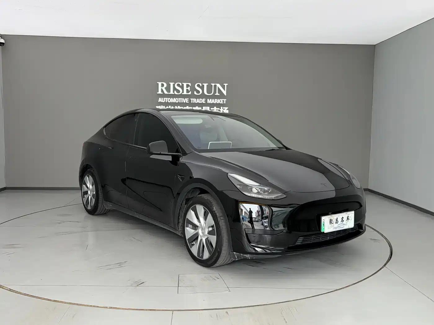 Model Y 2022 Facelift Rear-Wheel Drive Version — миниатюра 3