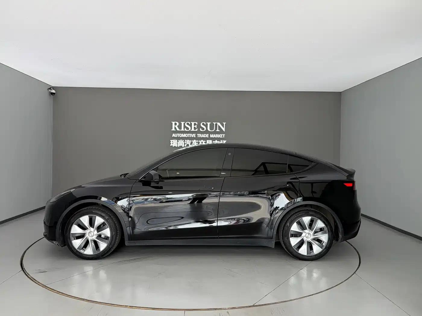 Model Y 2022 Facelift Rear-Wheel Drive Version — миниатюра 9