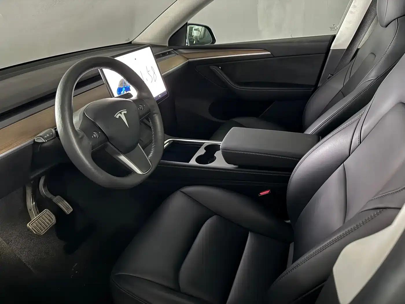 Model Y 2021 Standard Range Rear-Wheel Drive — миниатюра 4