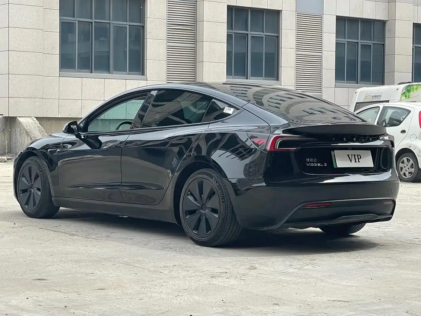 Model 3 2023 Rear-Wheel Drive — миниатюра 8