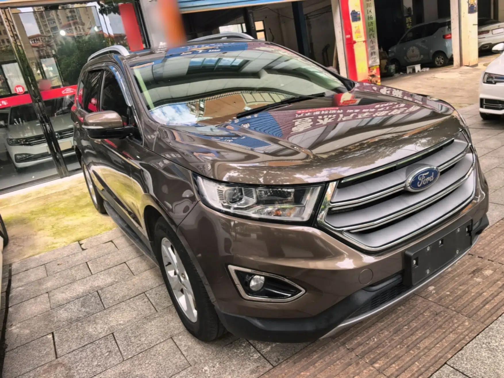 Ford Edge 2016 EcoBoost 245 Two-Wheel-Drive Titanium 5-Seater — миниатюра 3