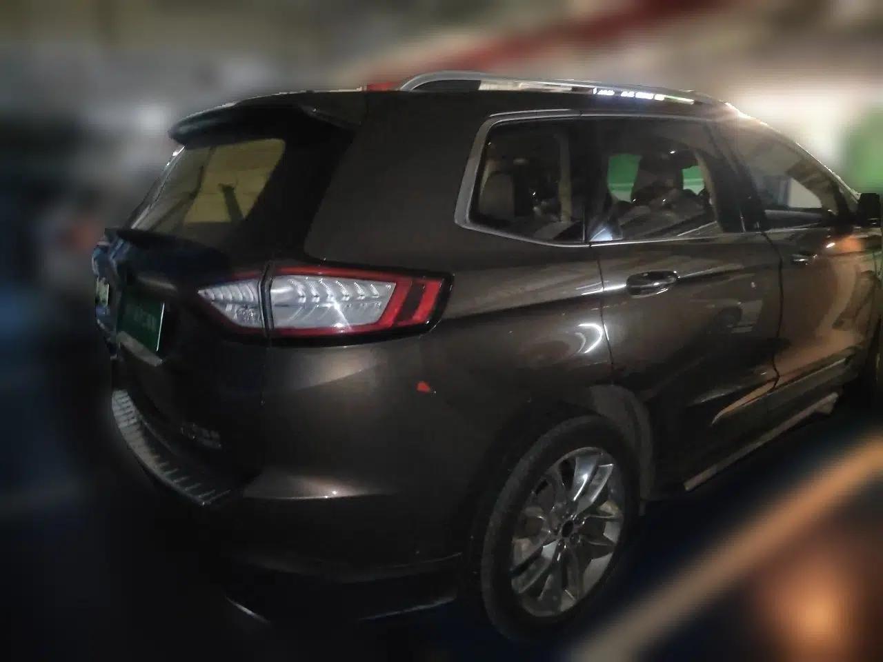 Ford Edge 2015 2.7T GTDi 4x4 Prestige 7-Seater — миниатюра 6