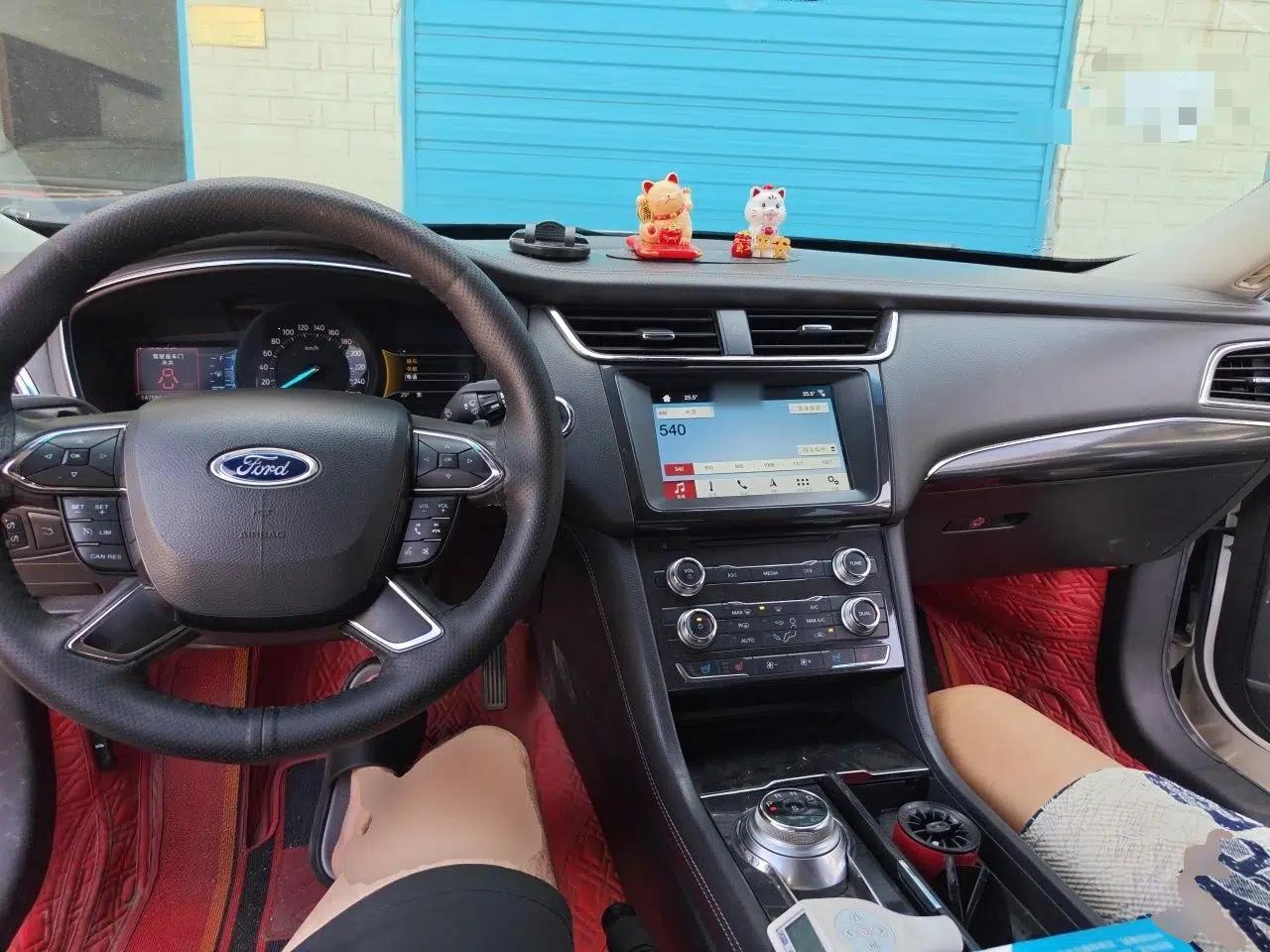 Ford Taurus 2017 EcoBoost 245 Fashion Edition — миниатюра 9