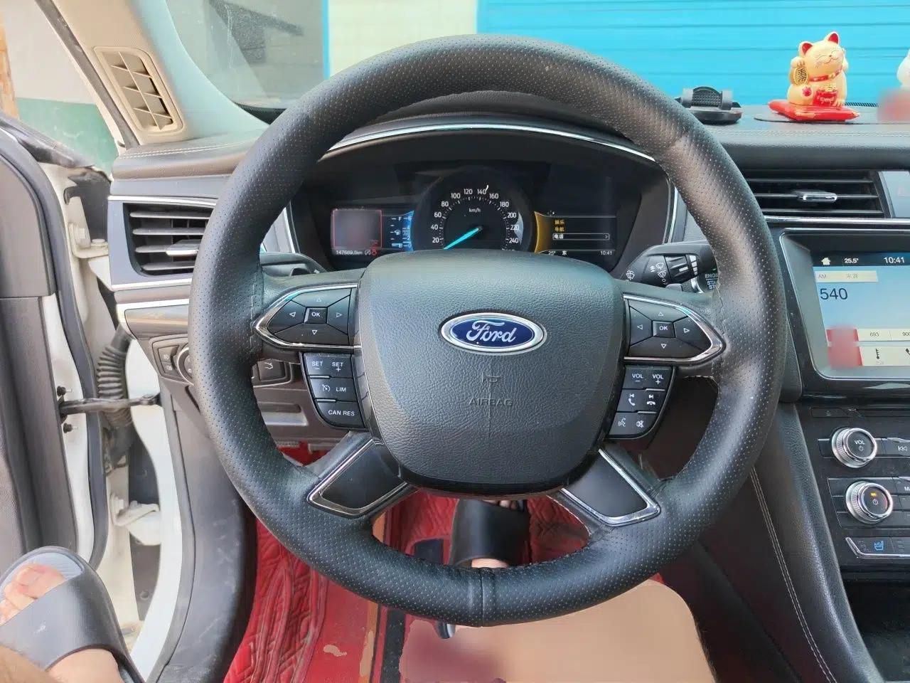 Ford Taurus 2017 EcoBoost 245 Fashion Edition — миниатюра 10