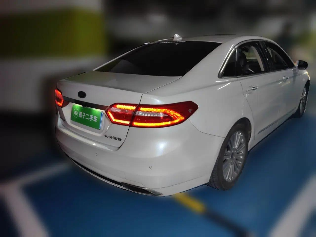 Ford Taurus 2017 EcoBoost 245 Luxury Model — миниатюра 6