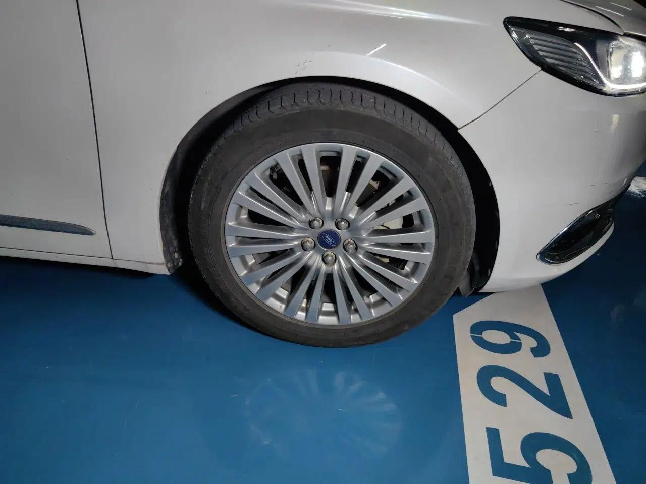 Ford Taurus 2017 EcoBoost 245 Luxury Model — миниатюра 8